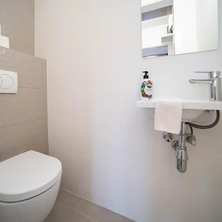 Rooftop 6ppl Free Parking *